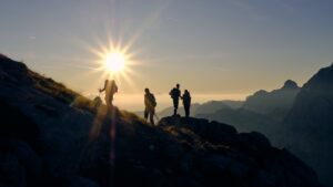 Read more about the article Navigating Storms: A Scrum Master’s Guide to Overcoming Iteration Challenges
